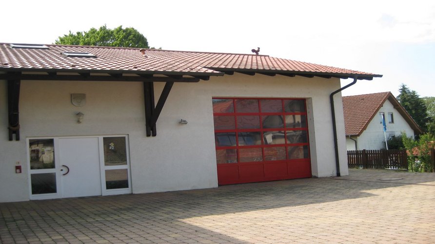Bild: Feuerwehrgerätehaus Kälbertshausen